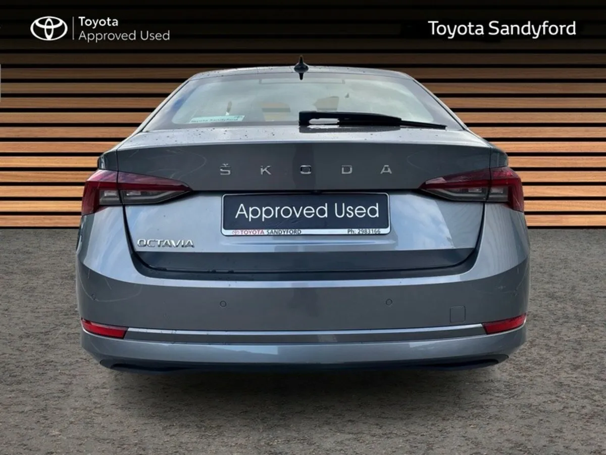 Skoda Octavia AMBITION 2.0 TDI 115HP // AIR CON // - Image 4