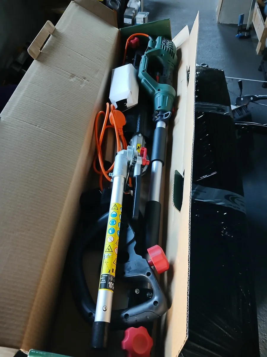 2 x Parkside Long Reach Hedge Trimmer Electric - Image 3