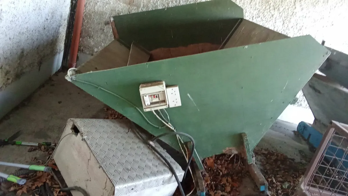 Chain and sprocket conveyors - Image 3