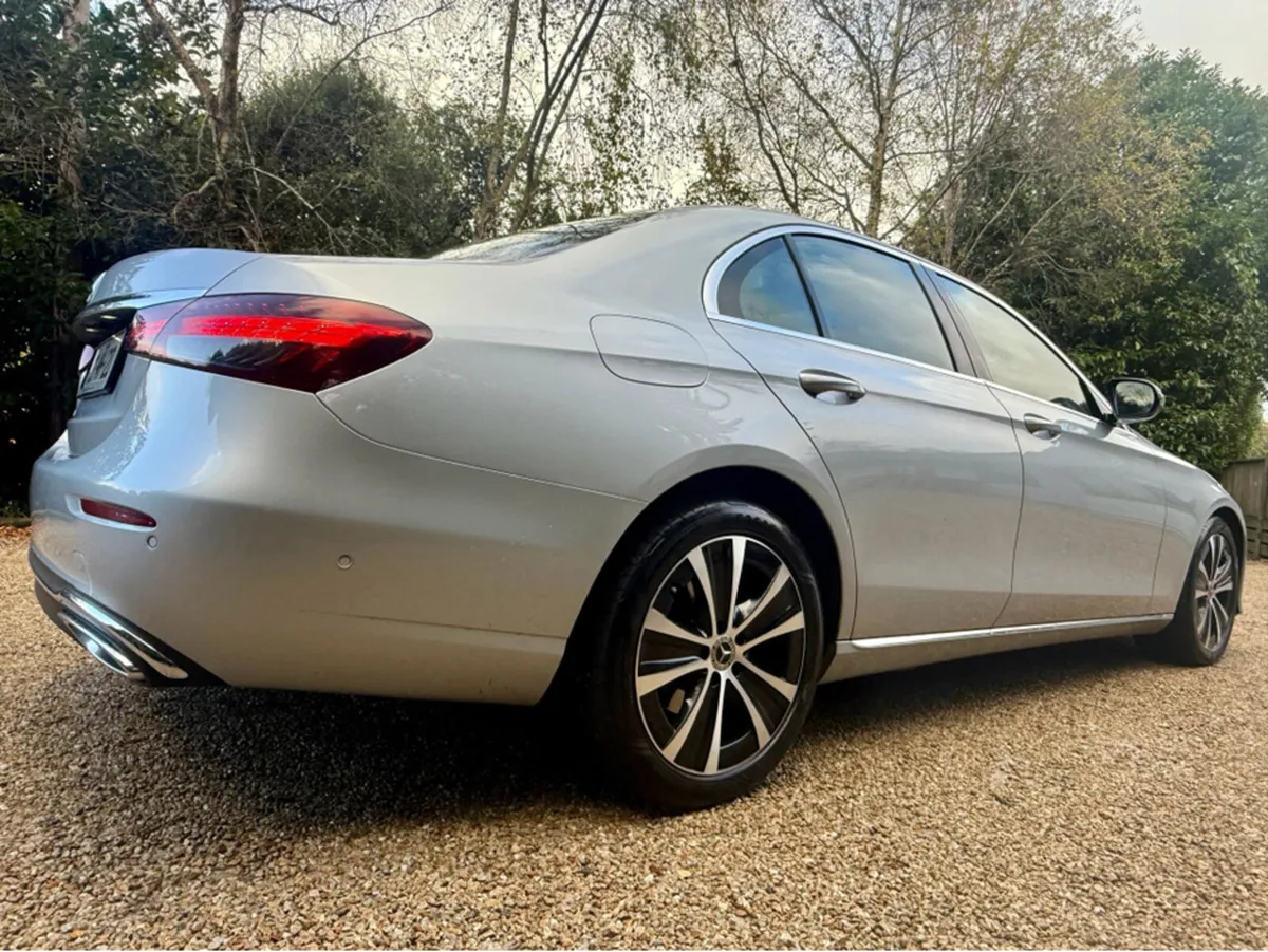 Mercedes-Benz E-Class E220 D *Panoramic Sunroof… - Image 3