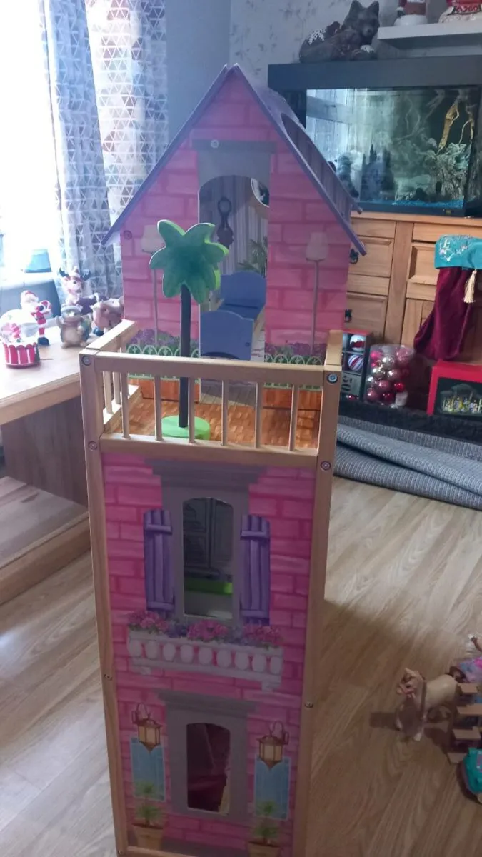 Dolls house - Image 2