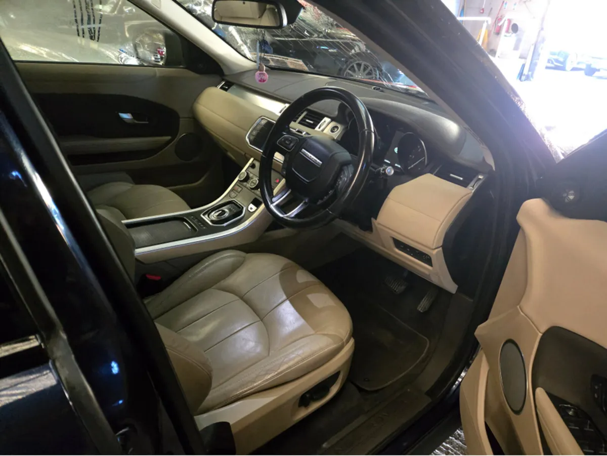 Land Rover Range Rover Evoque EVO TD4 SE MY17 5DR - Image 2