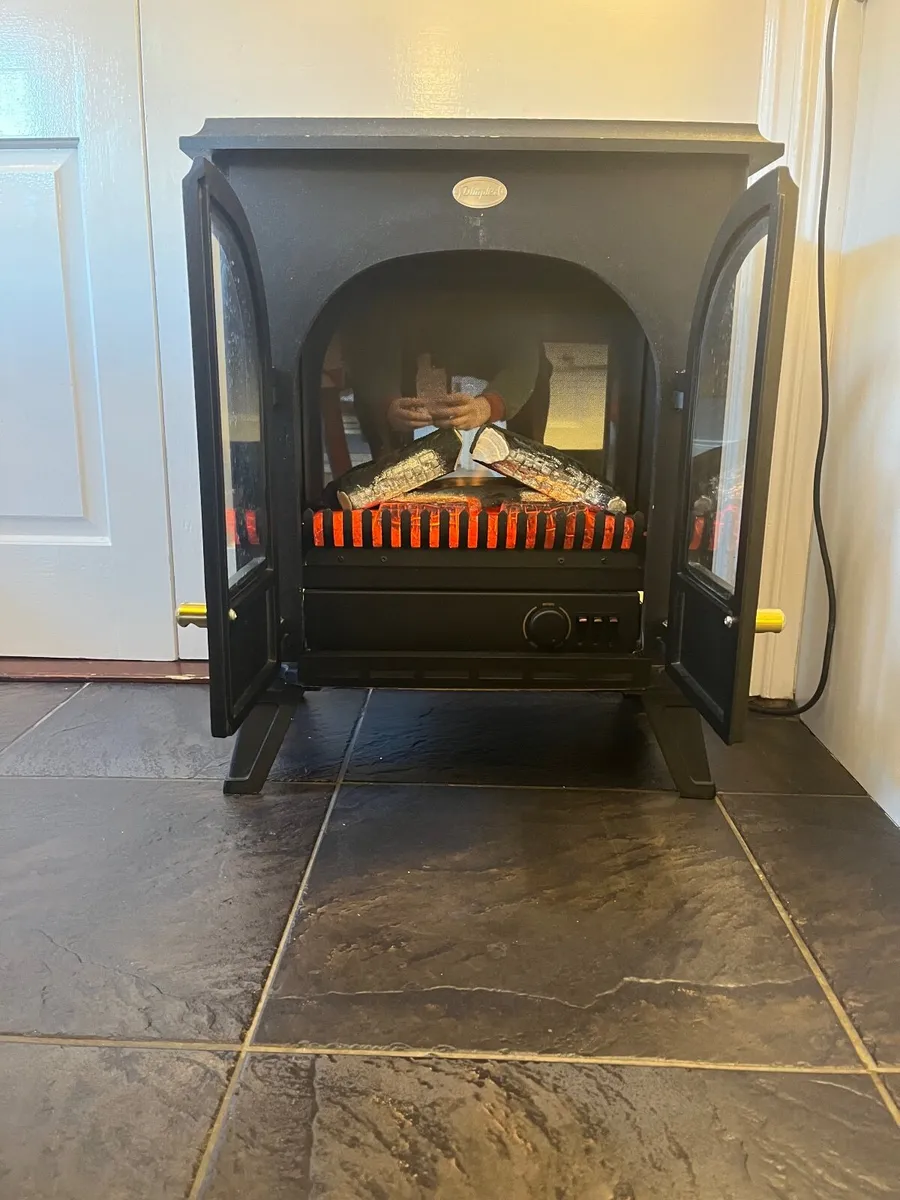 Dimplex Electric stove GONE NOT AVAILABLE - Image 2