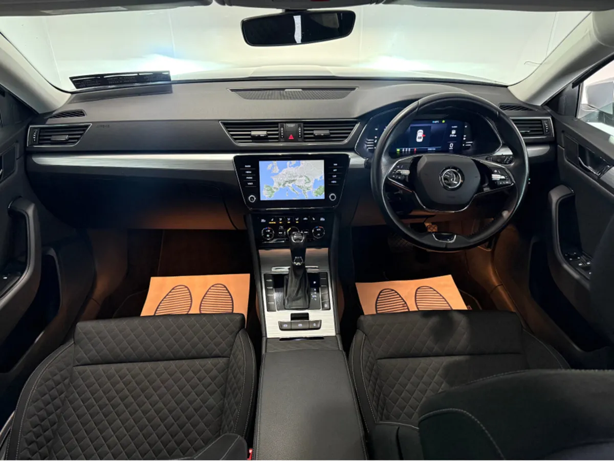 Skoda Superb AMBITION 2.0 TDI DSG 5DR AUTO - Image 3