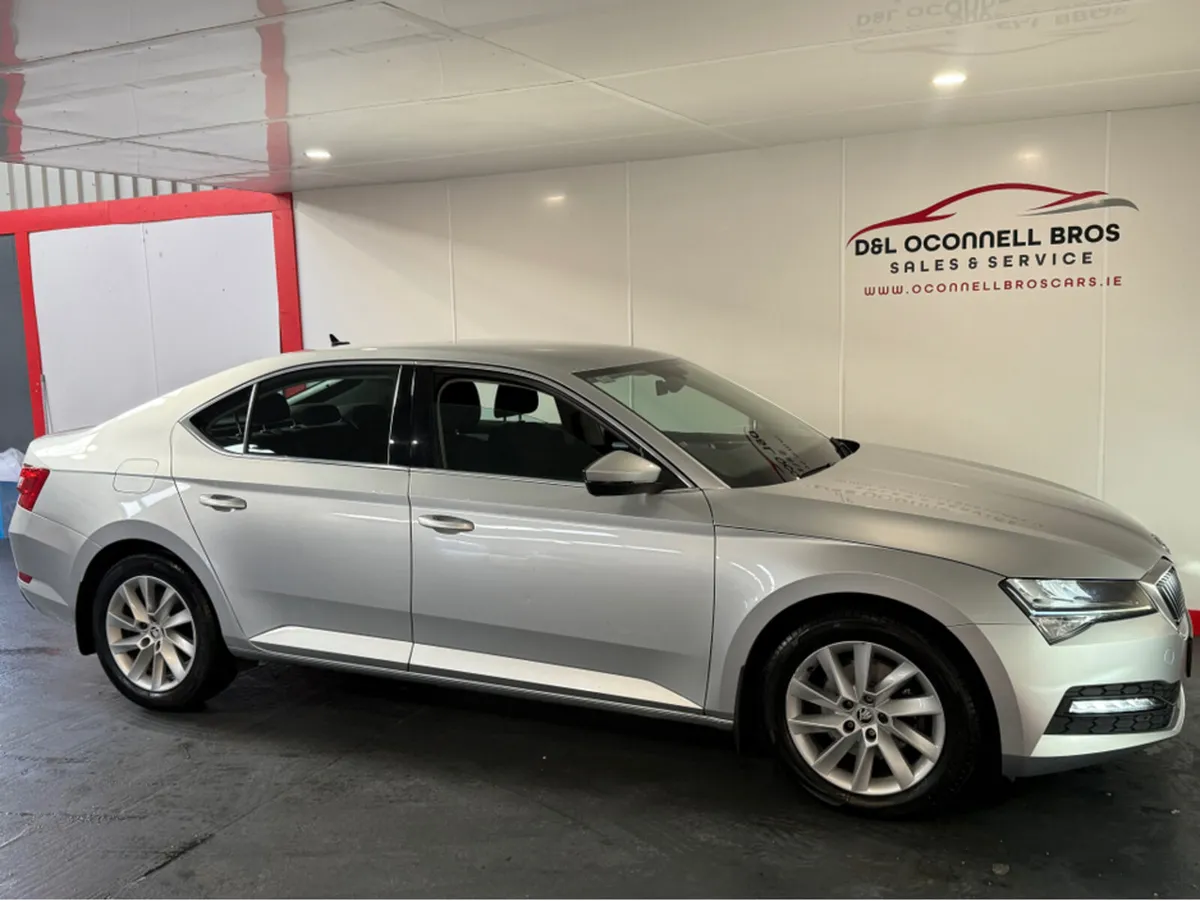Skoda Superb AMBITION 2.0 TDI DSG 5DR AUTO - Image 4