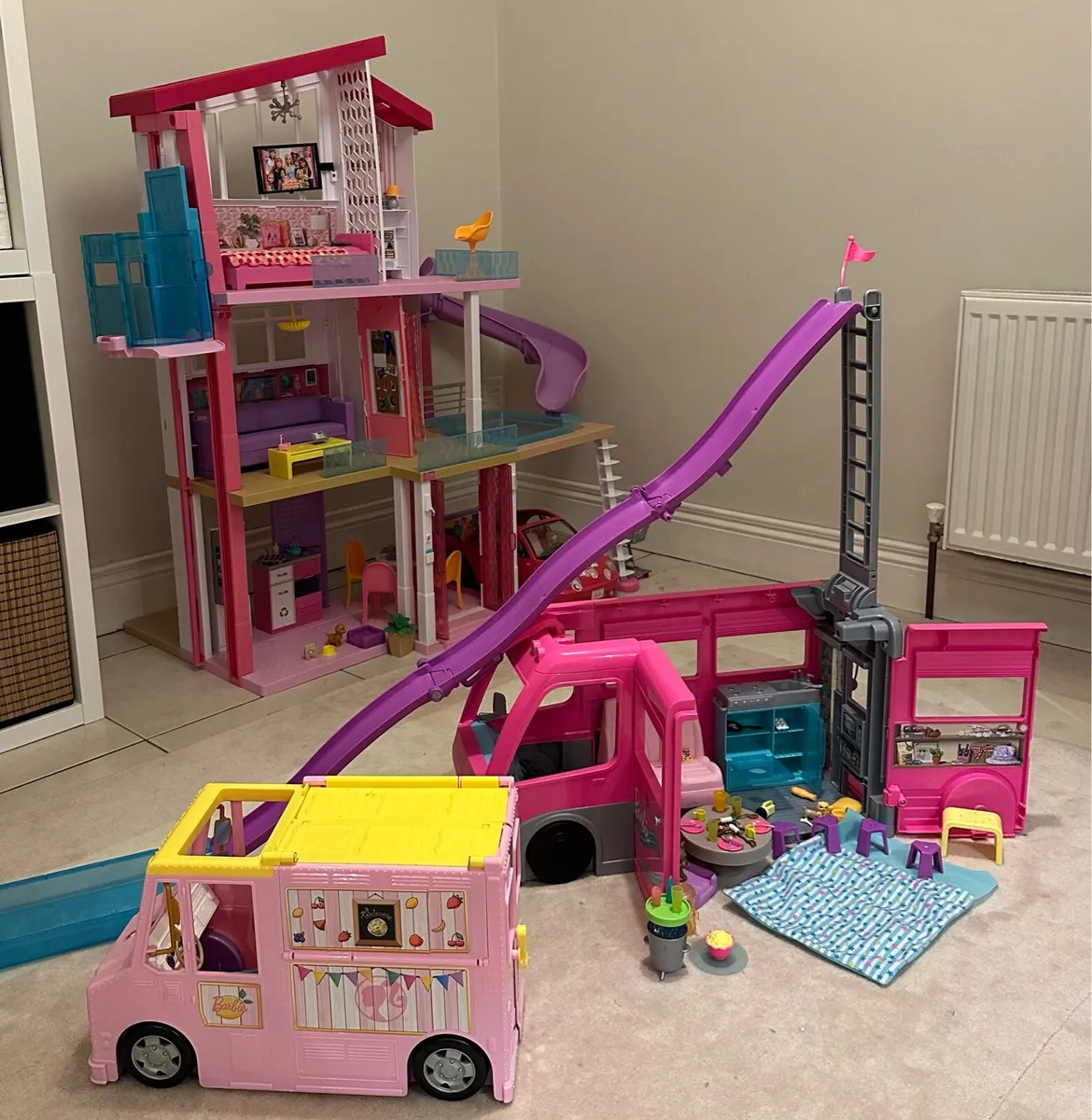 Barbie Campervan and Food Truck - Image 1