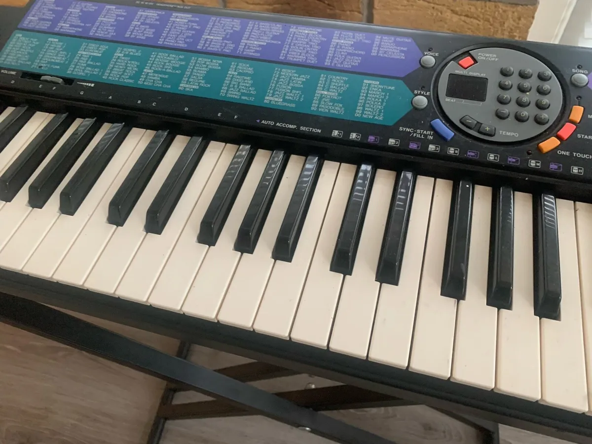 Yamaha electric keyboard par-73 - Image 3
