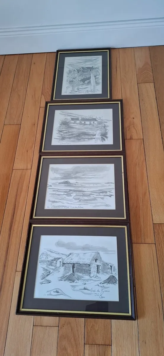 Mirrors,  Prints, Tables and CD rack - Image 1