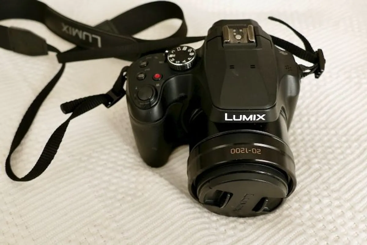 Panasonic Lumix Dc-F 82 Bridge Camera - Image 1