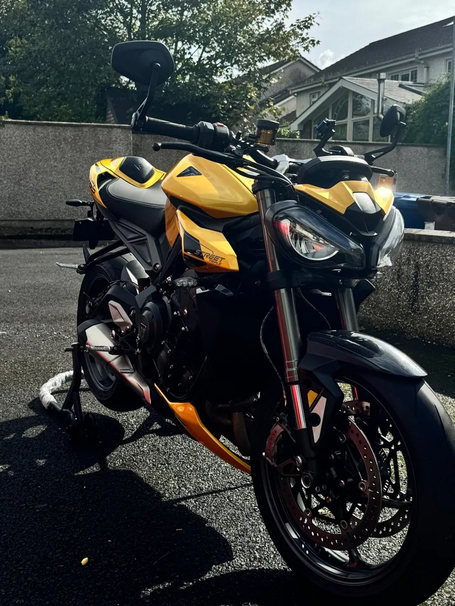 Triumph Street Triple 765 RS - Image 4