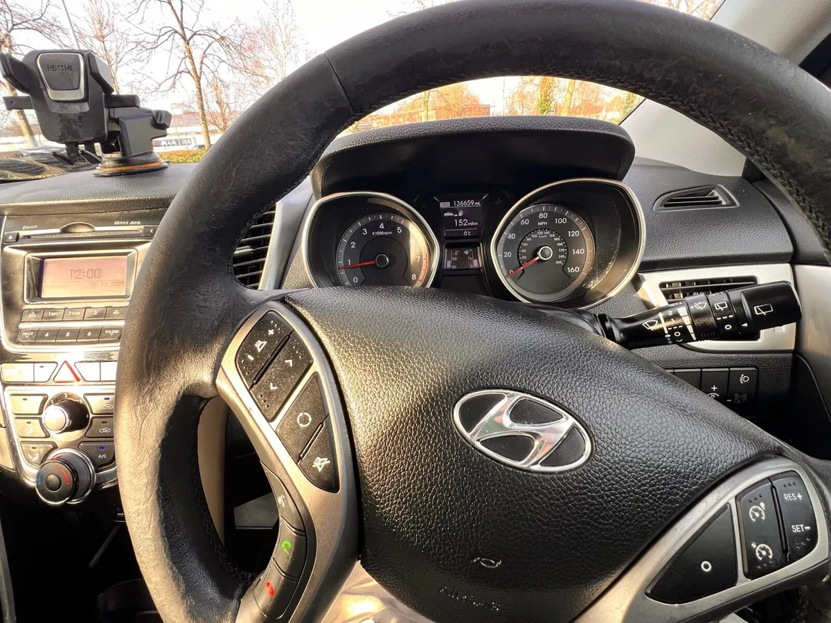 Hyundai i30 - Image 4