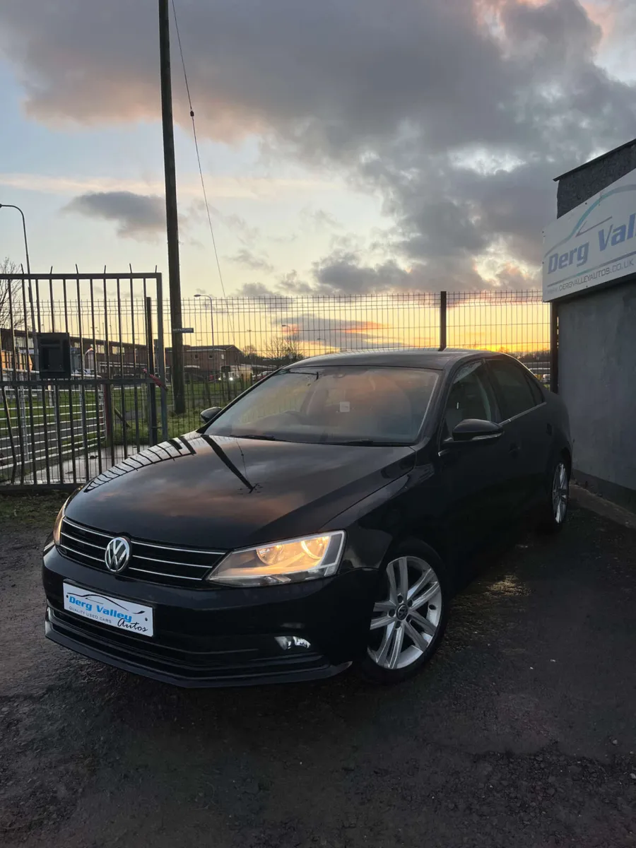 Volkswagen Jetta 2015 - Image 3