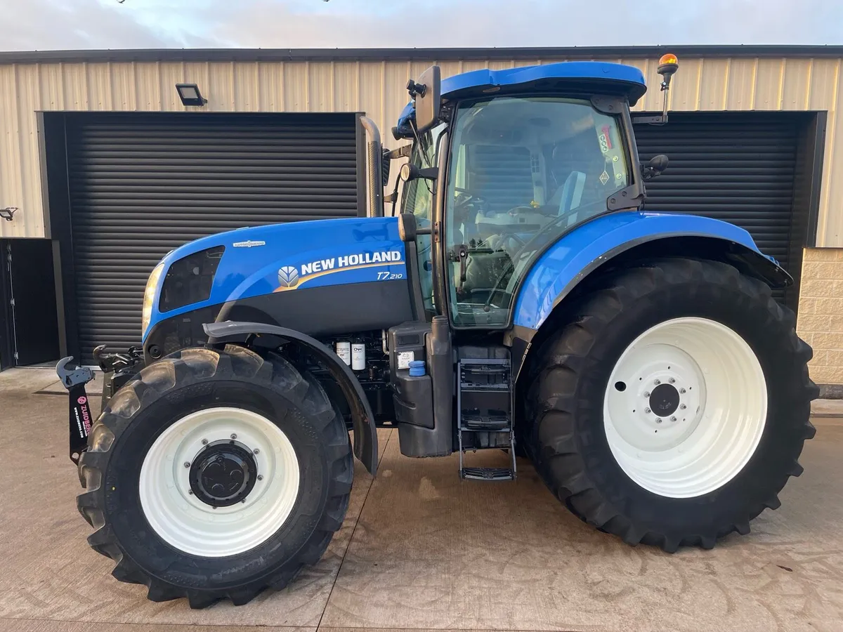 2013 NEW HOLLAND T7.210 AUTO COMMAND - Image 1