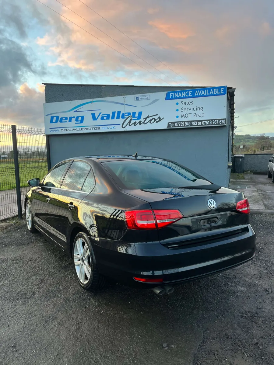 Volkswagen Jetta 2015 - Image 4