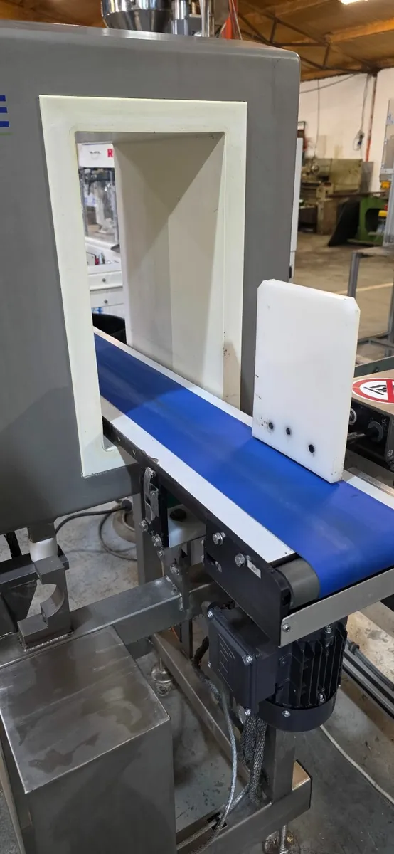 Safeline Metal Detector  Conveyor - Image 4