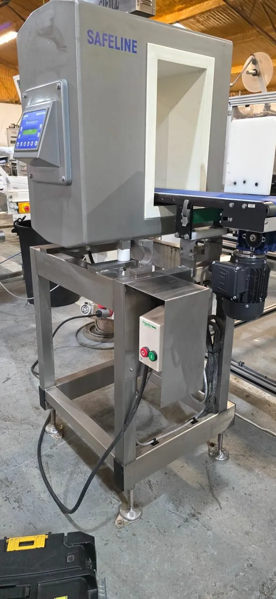 Safeline Metal Detector  Conveyor - Image 2