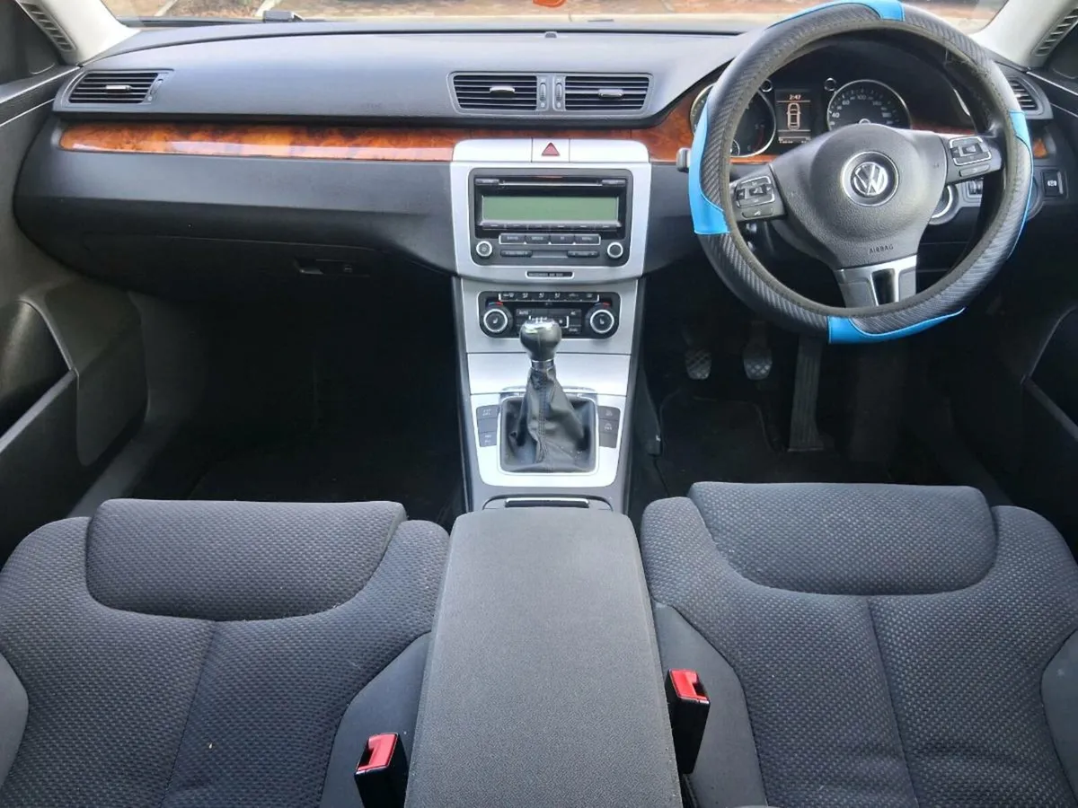 2010 VOLKSWAGEN PASSAT 1.6 TDI *NCT & TAX* - Image 4