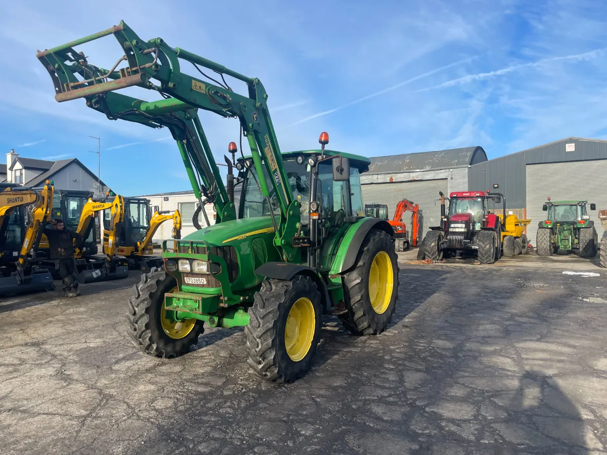 John Deere 5820 - Image 4