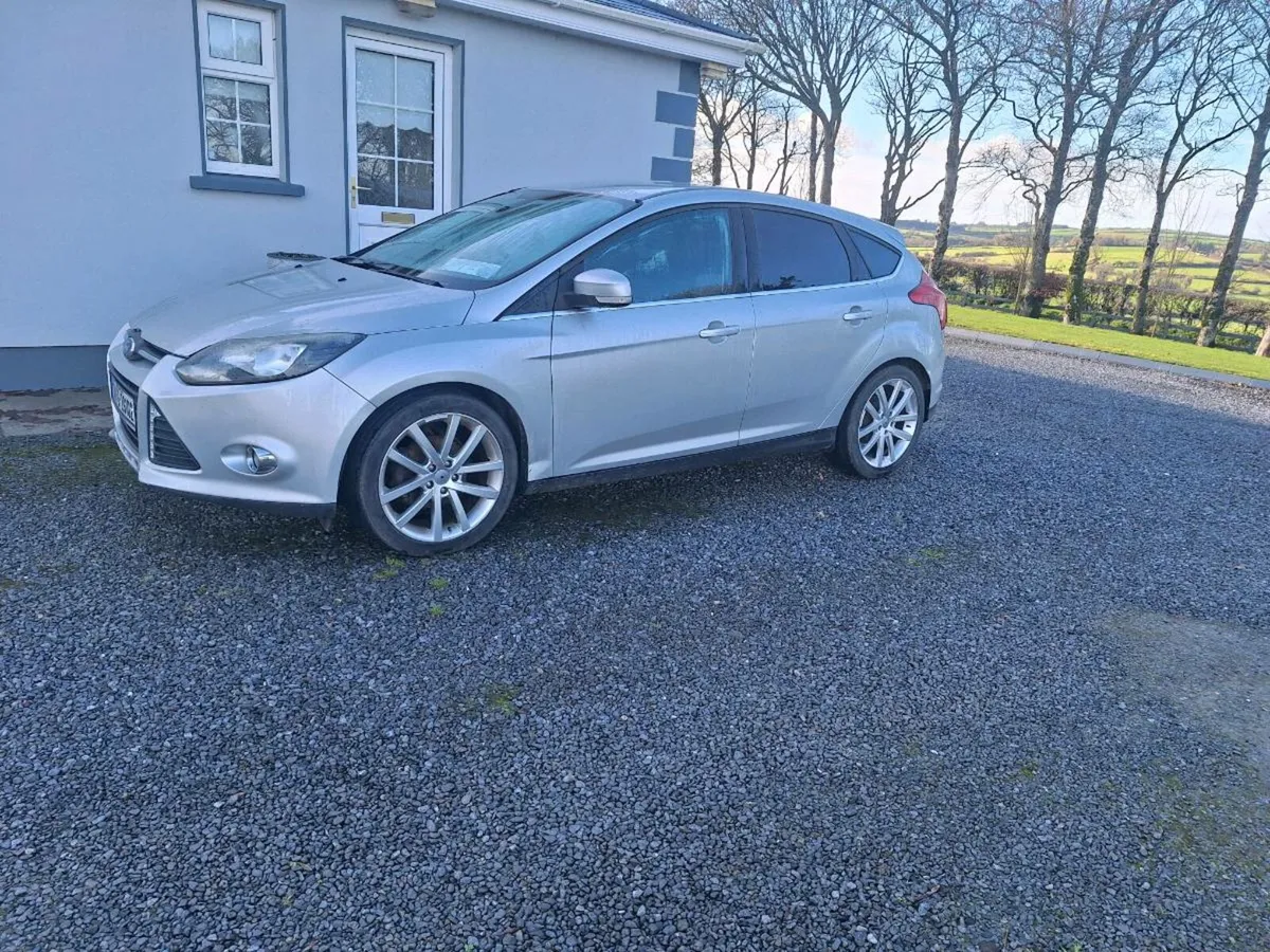 Ford focus 2013 trade in accepted .. - Image 1