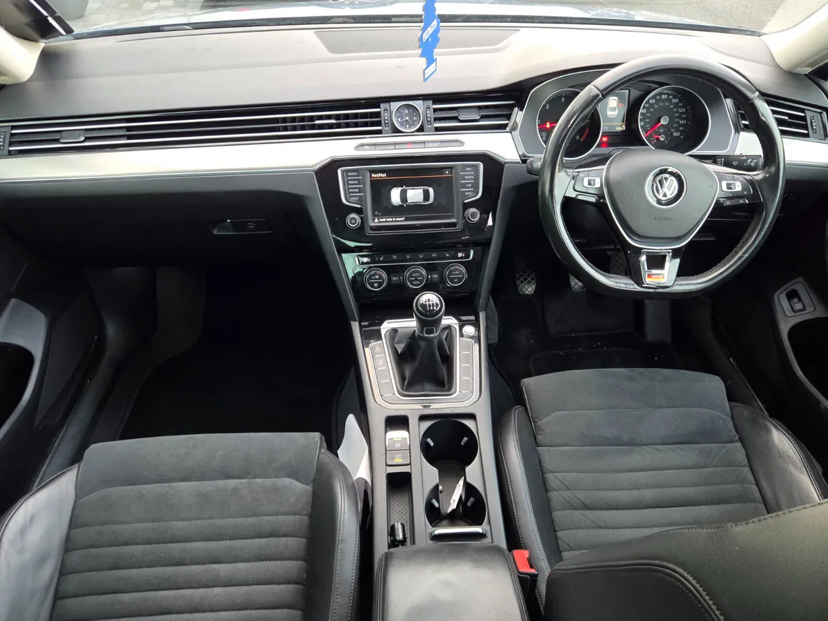 Volkswagen Passat 2016 - Image 4