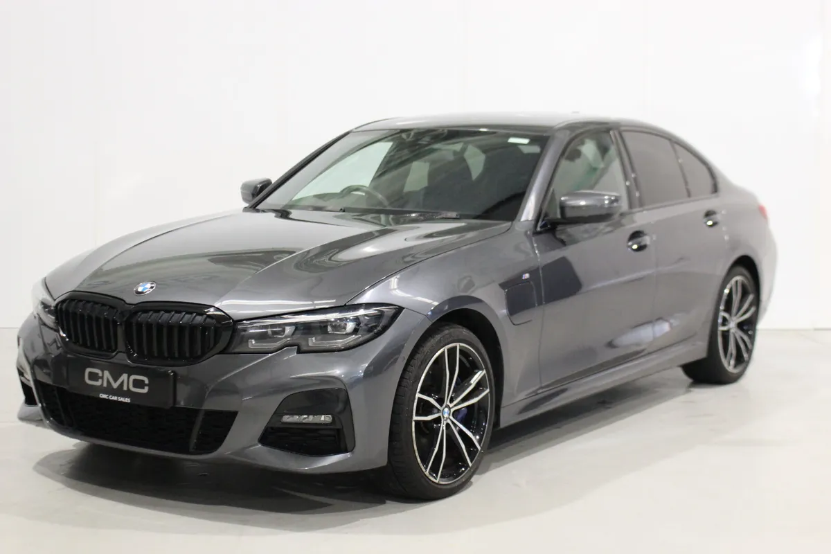 BMW 3-Series 2021 - Image 3