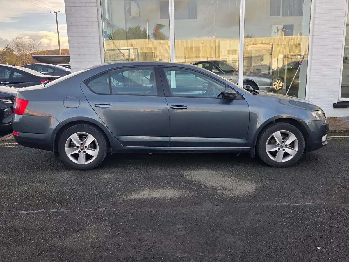 Skoda Octavia 2015 - Image 3
