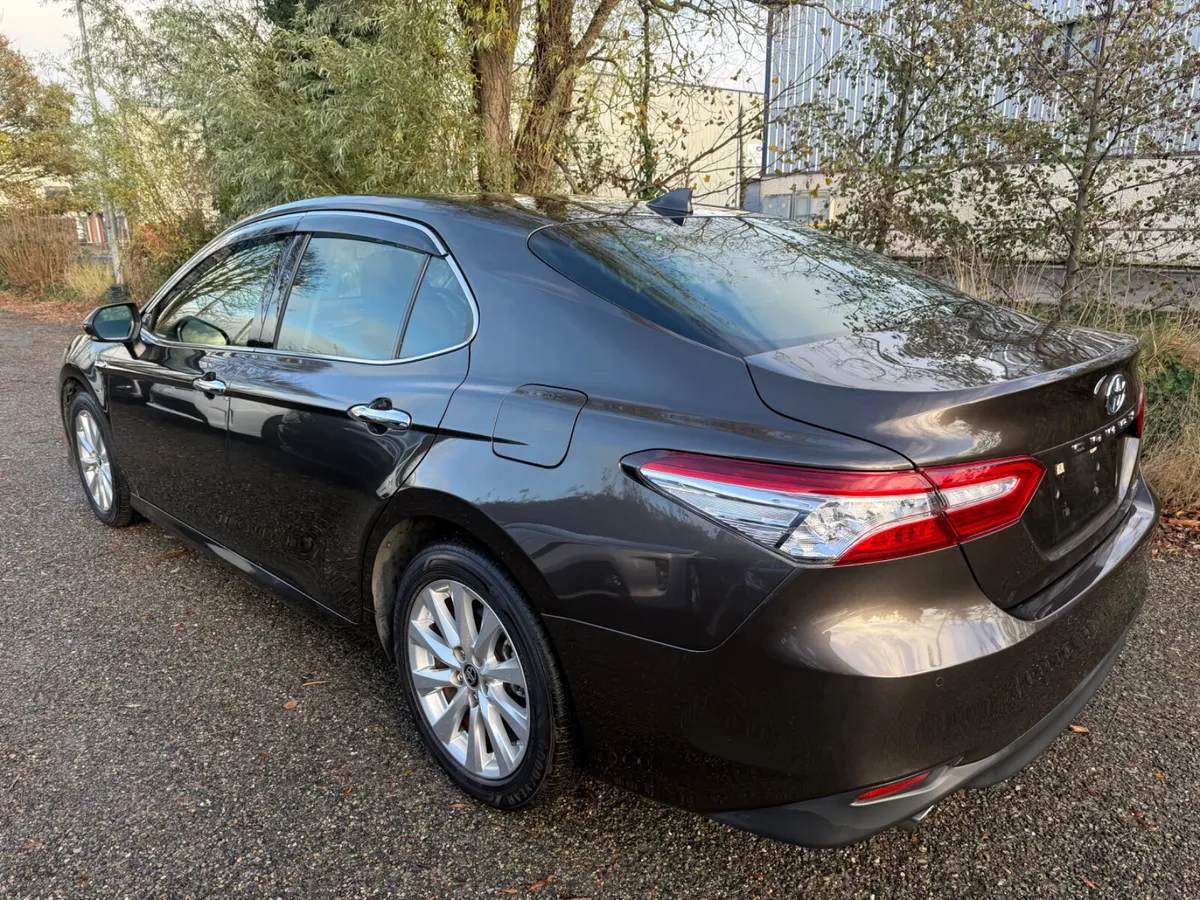 Toyota Camry - Image 3