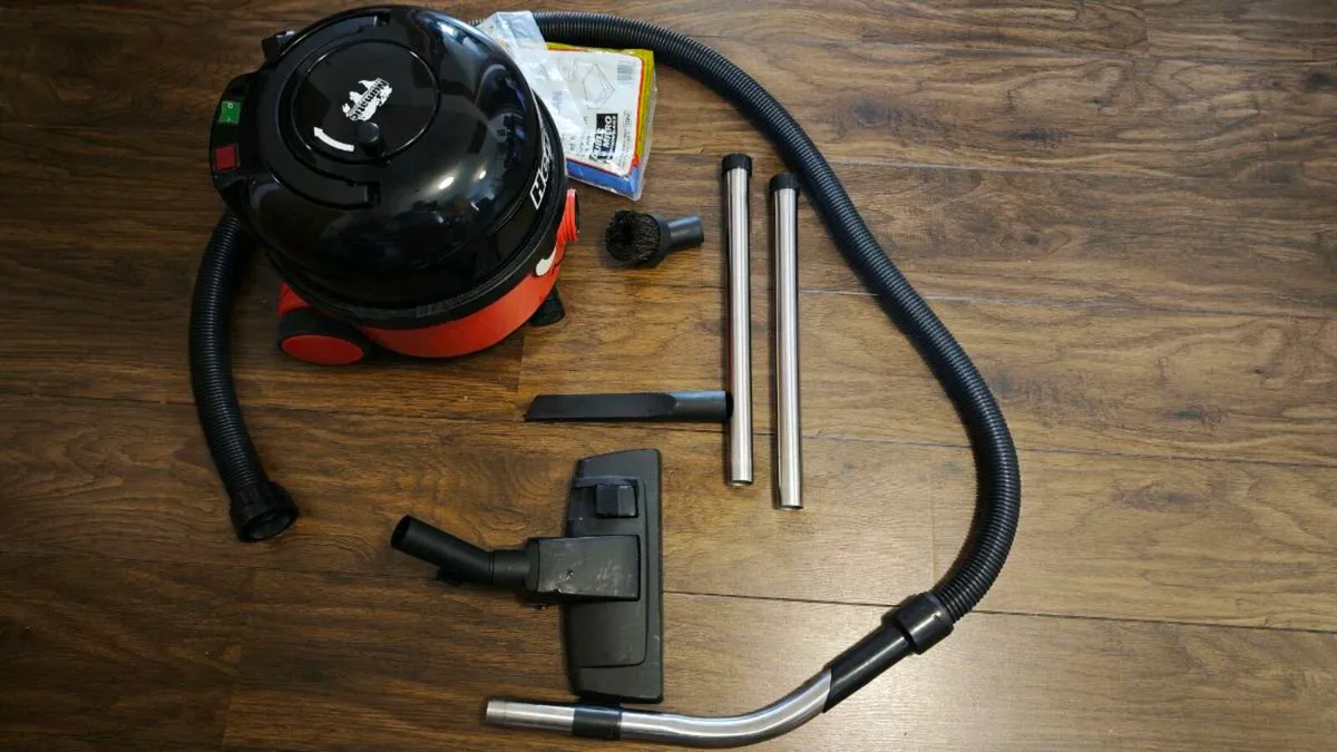 Henry 200 Vacuum Excellent Condition with 5 bags - Image 3