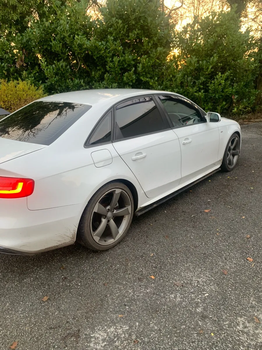Audi A4 S-Line Black Edition - Image 3