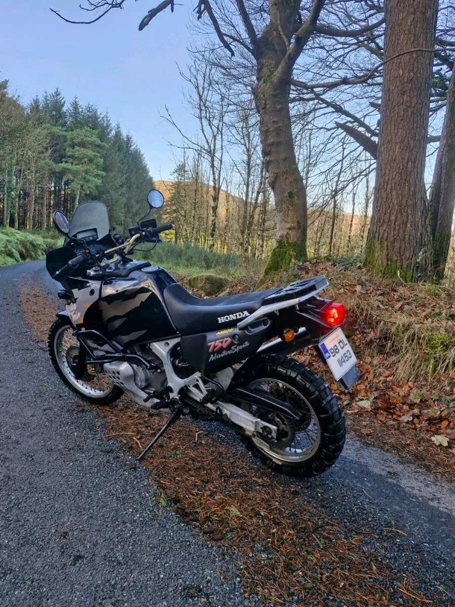 Africa twin. - Image 3