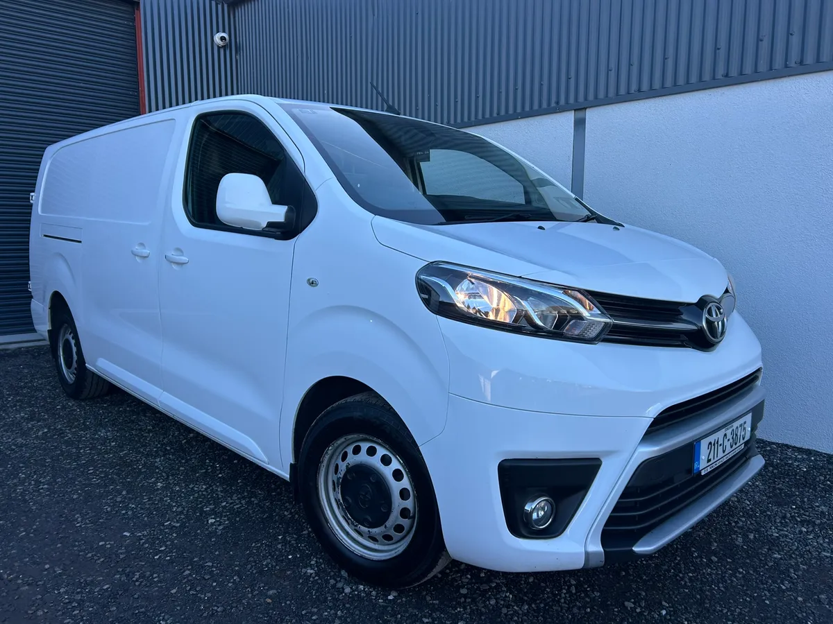 2021 Toyota Proace - Reverse cam & A/C - Image 1