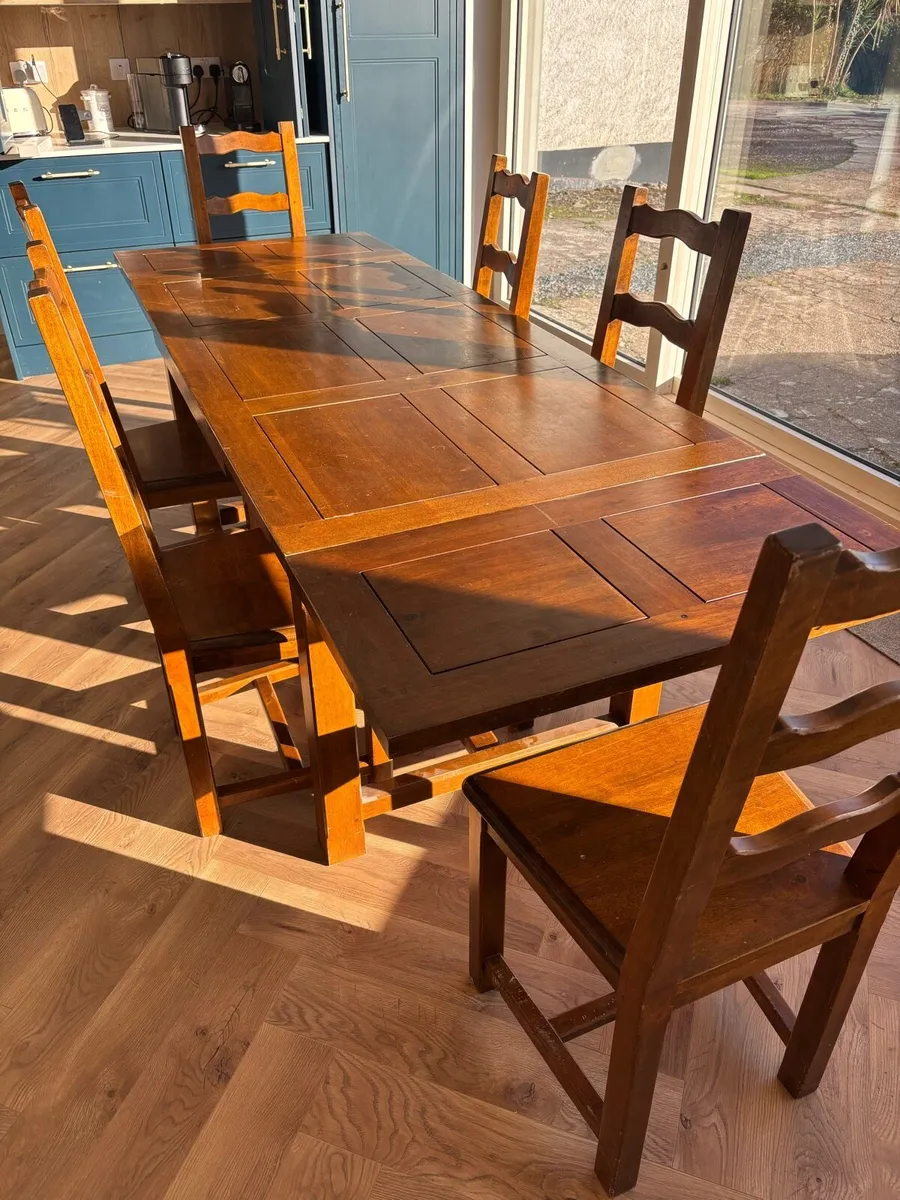 Dining table and chairs - Image 1