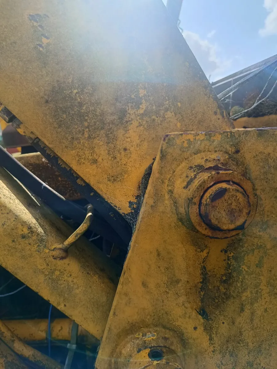 Loader of jcb 3 cx  1988 - Image 2
