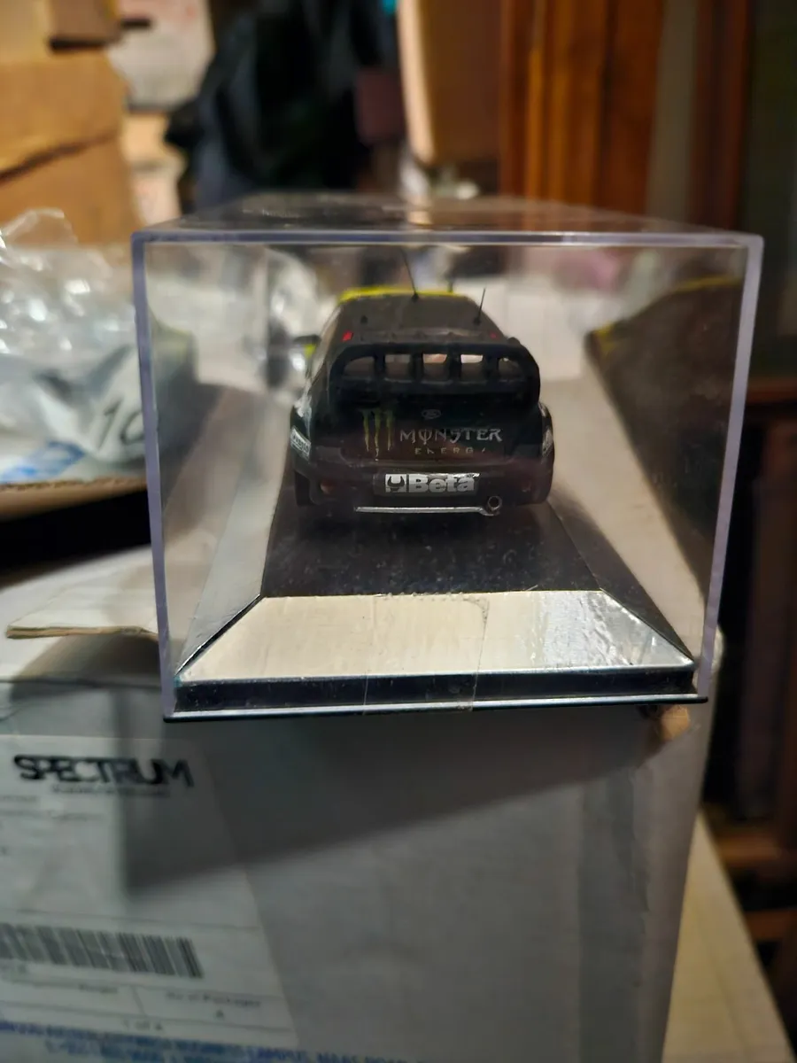 Corgi IXO Ford Focus - Image 4