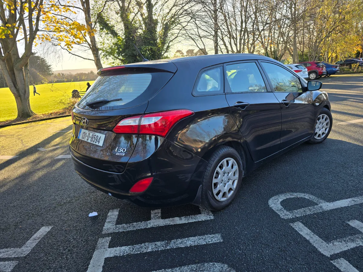 2013  Hyundai i30 1.4D Estate MOTO4U - Image 4