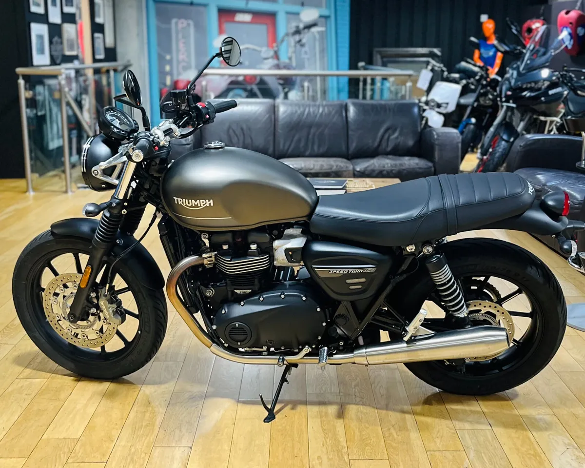 TRIUMPH SPEED TWIN 900 - Image 4