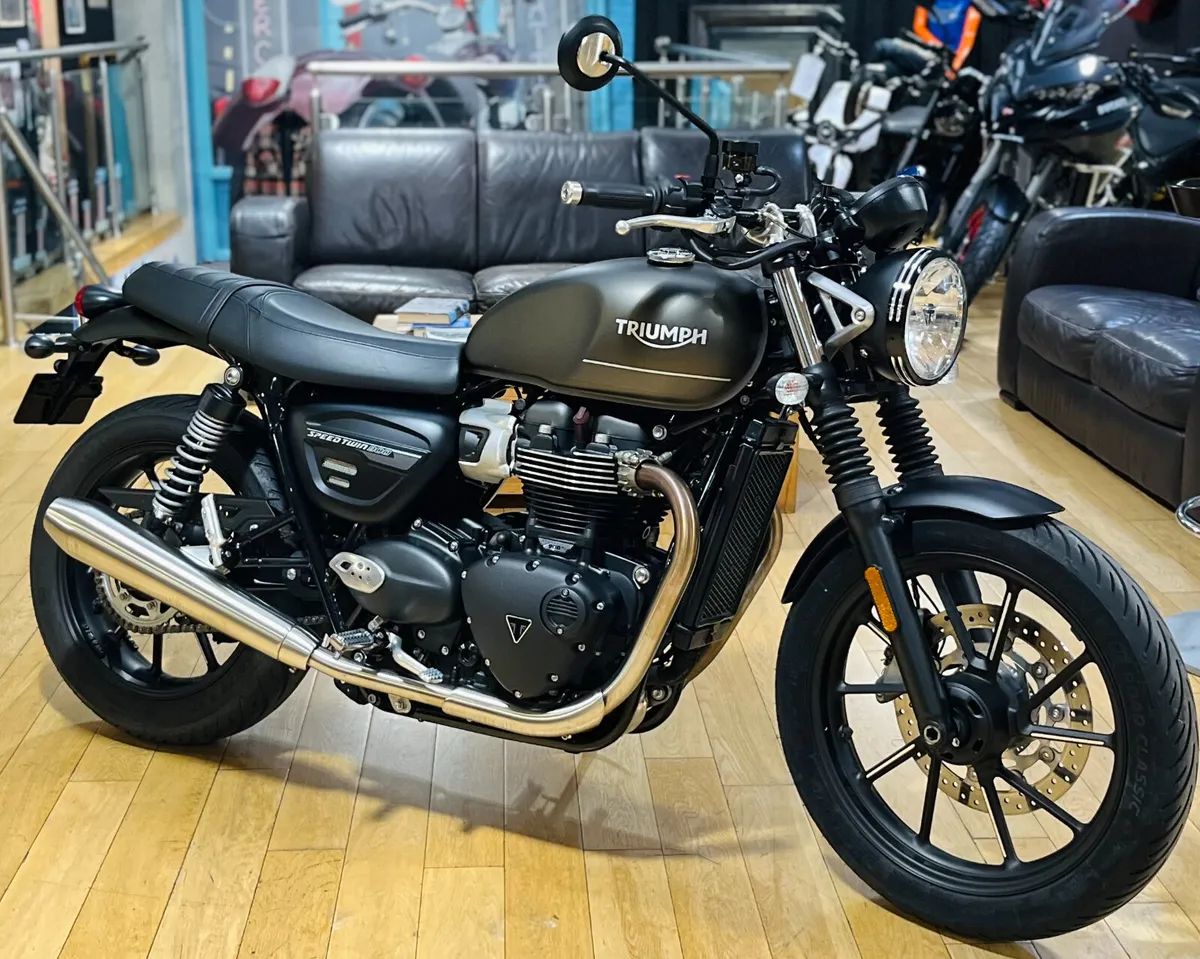 TRIUMPH SPEED TWIN 900 - Image 2