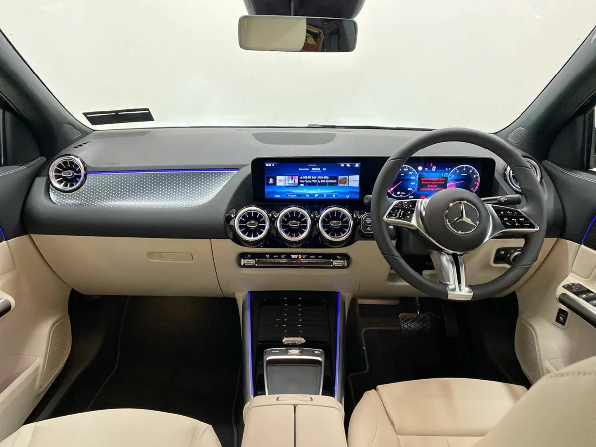 Mercedes-Benz GLA GLA 180 PROGRESSIVE PLUS | Heate - Image 4