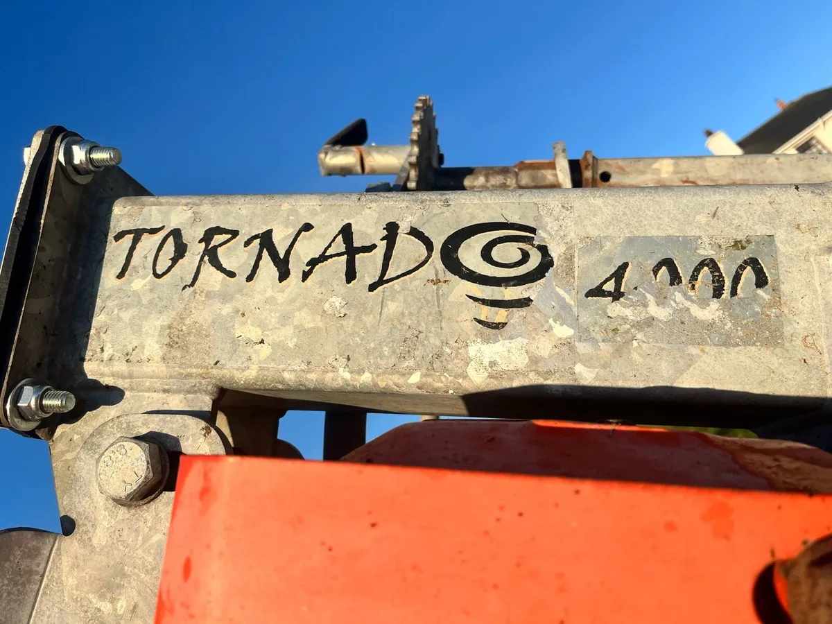 Abbey Tornado 4000 - Image 3