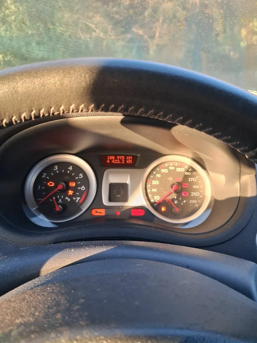 Renault Clio 2008 - Image 2