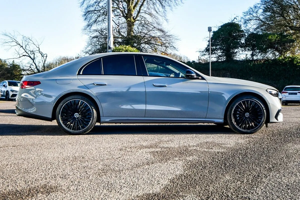 Mercedes-Benz E-Class E300de AMG Plus 328bhp Night - Image 4