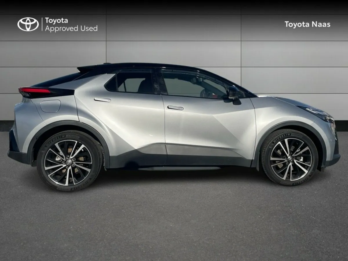 Toyota C-HR *EX DEMO* C-HR PHEV SOL - Image 3