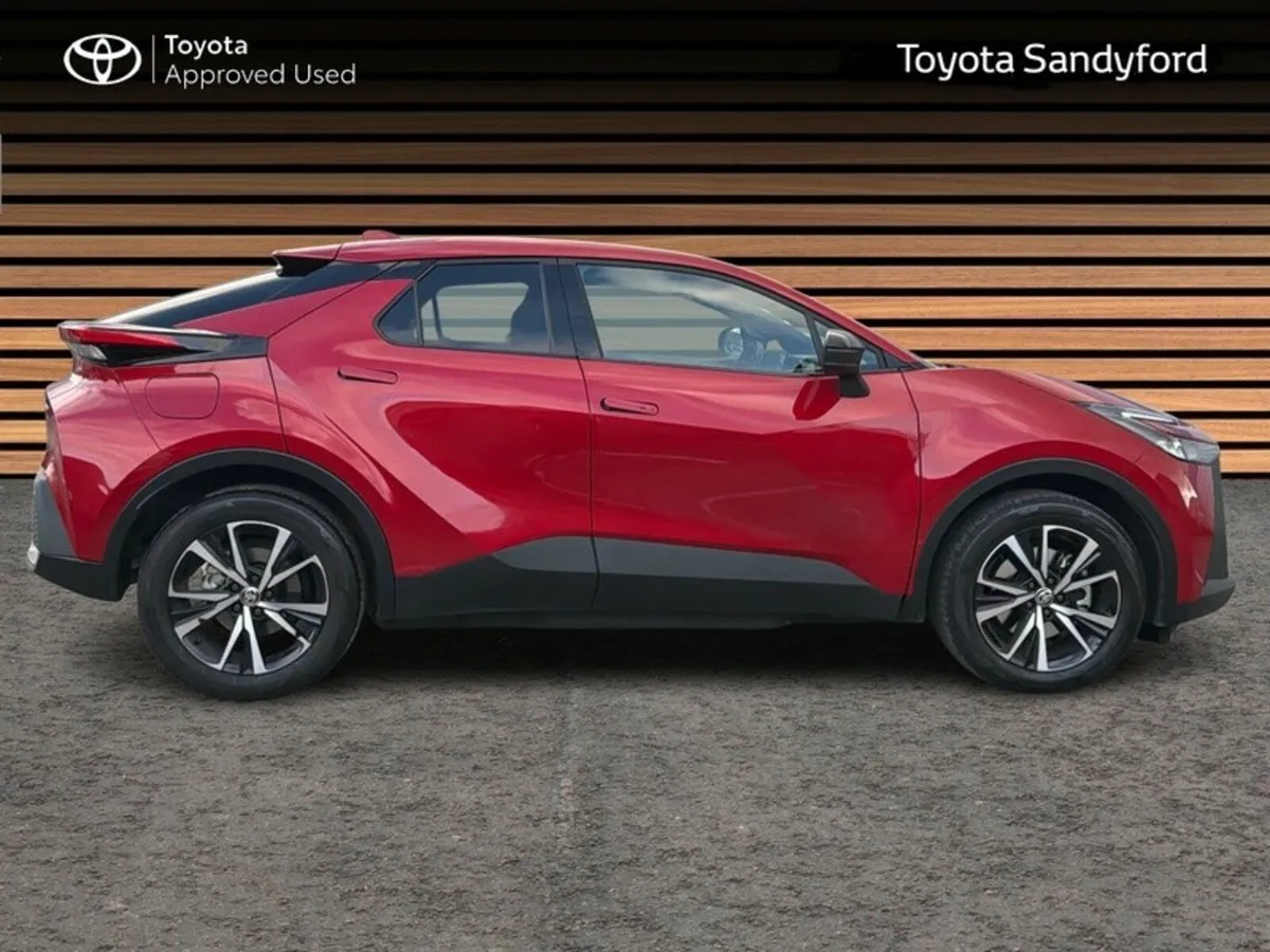 Toyota C-HR SPORT PHEV PLUS EXTRAS // AIR CON // B - Image 3