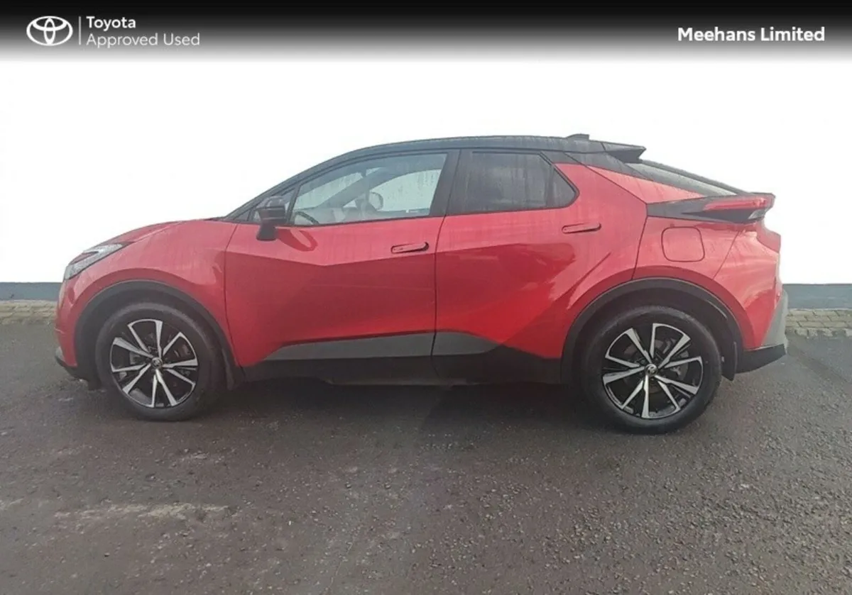 Toyota C-HR C-HR PHEV SPORT+ - Image 3