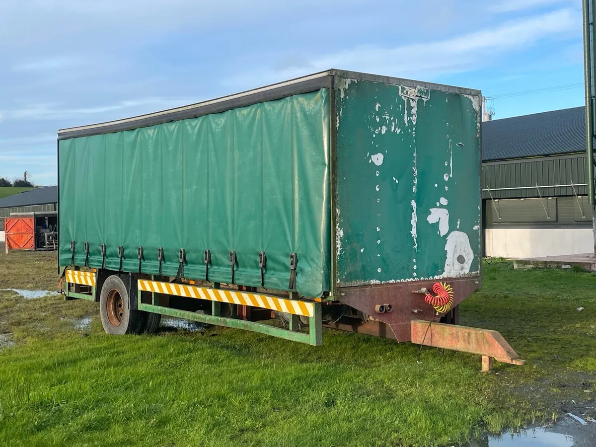 Curtainsider Trailor - Image 4