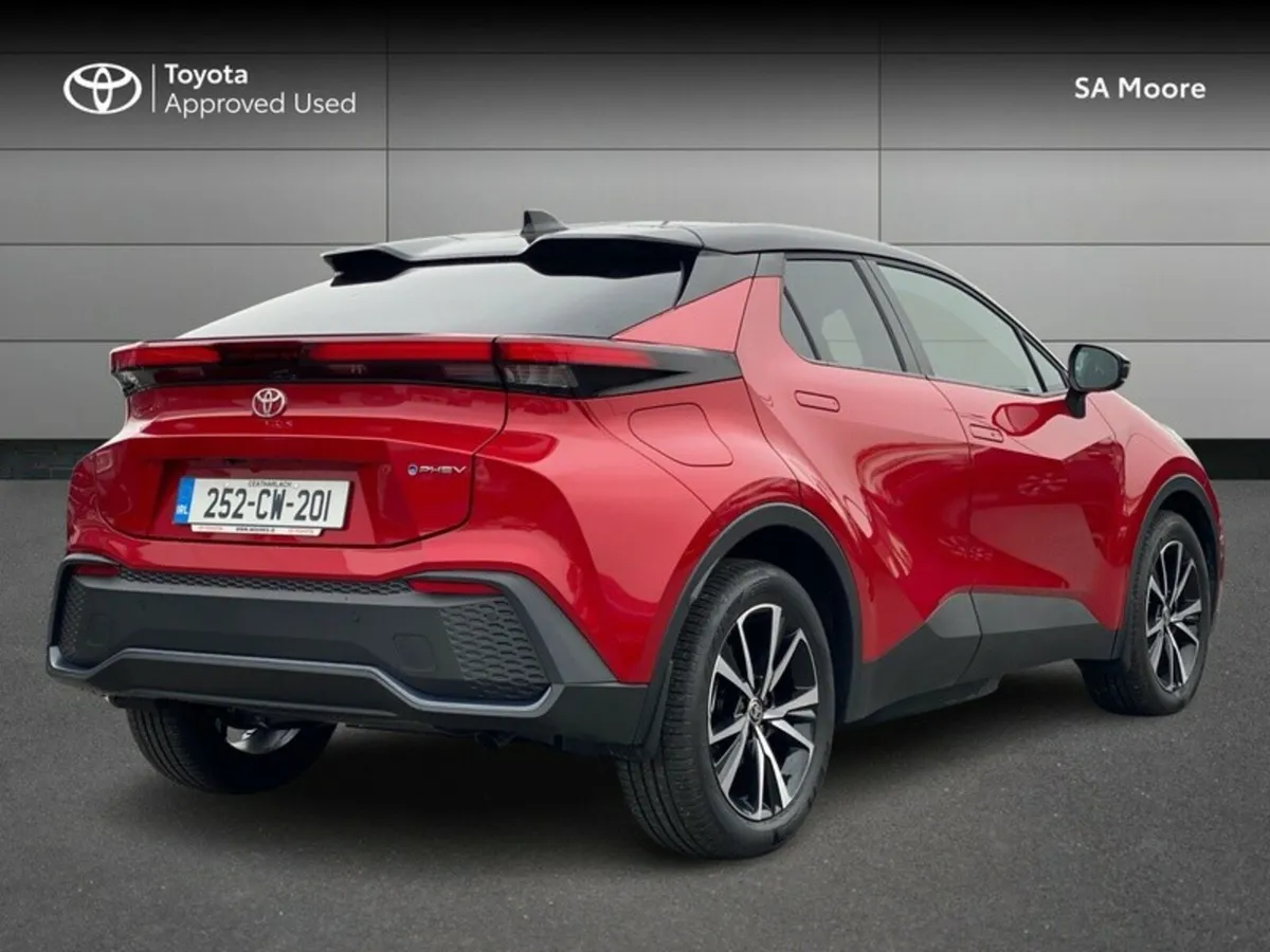 Toyota C-HR C-HR PHEV SPORT+ - Image 2