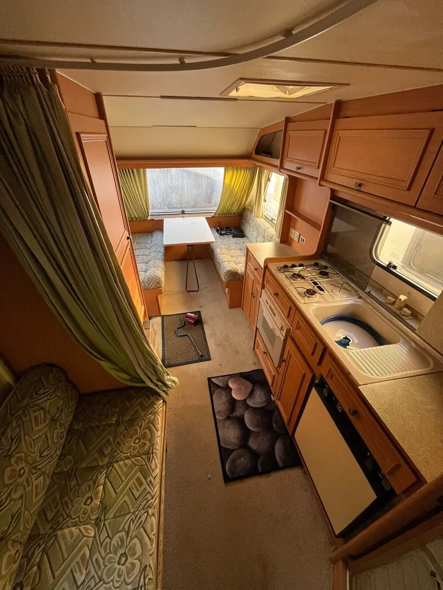 Caravan 5 berth - Image 2