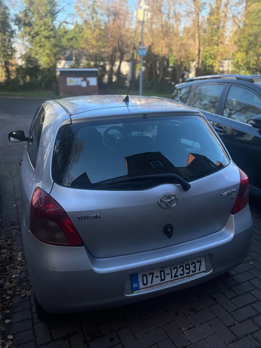 Toyota Yaris 2007 - Image 2