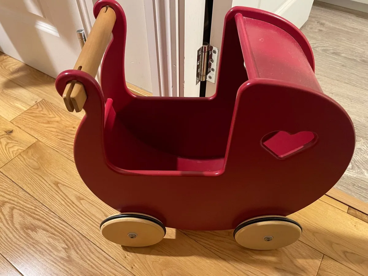 Moover wooden pram - Image 2