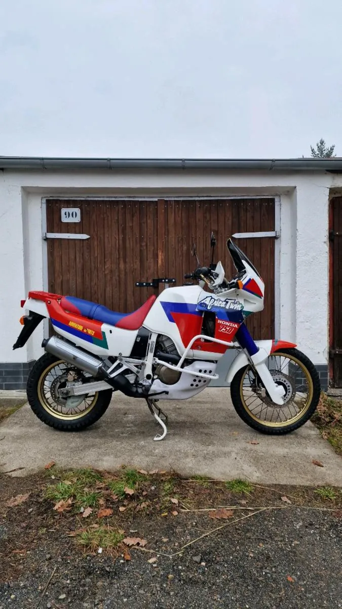 Honda XRV750 Africatwin RD04 - Image 1
